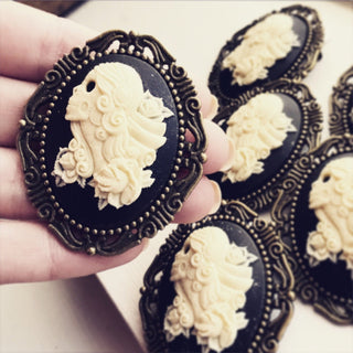 Skull Cameo Brooch Pirate Hat Pin Pirate Costume Day of the Dead-Lydia's Vintage | Handmade Custom Cosplay, Pirate Inspired Style Necklaces, Earrings, Bracelets, Brooches, Rings