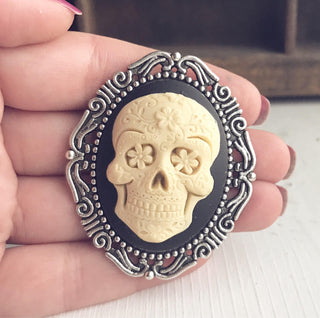 Sugar Skull Brooch Day of the Dead Dia de los Muertos Costume Skull Cameo-Lydia's Vintage | Handmade Vintage Style Jewelry, Brooches, Pins, Necklaces, Bracelets