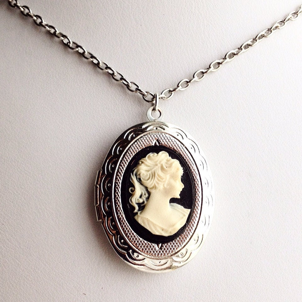 Cameo Locket Necklace Silver Vintage Victorian Style Lady Cameo Jewelry Gift for Women Photo Locket-Lydia's Vintage | Handmade Personalized Vintage Style Necklaces, Lockets, Earrings, Bracelets, Brooches, Rings