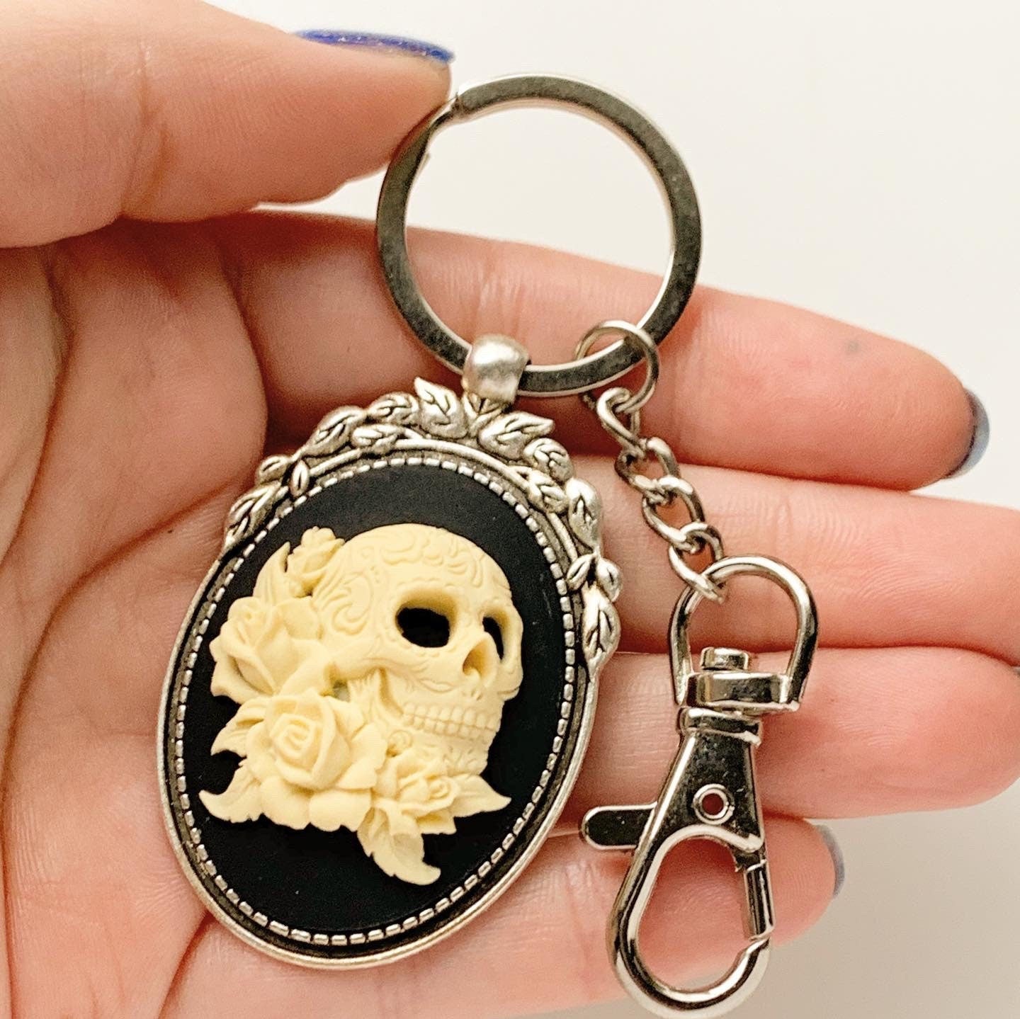 Skull Keychain Sugar Skull Cameo Key Chain Accessories Day of the – Lydia's  Vintage