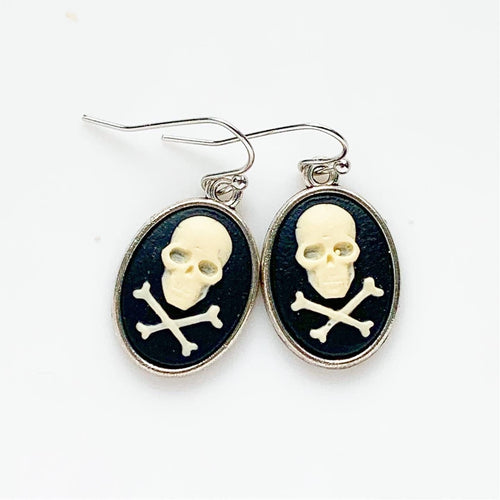 Skull an Crossbones Earrings Jolly Roger Pirate Cameo Jewelry