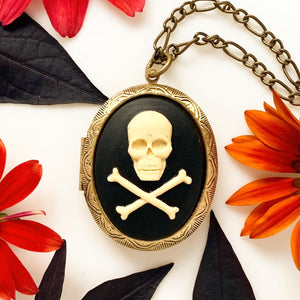 Skull Cameo Locket Pirate Costume Skull and Crossbones Jolly Roger-Lydia's Vintage | Handmade Custom Cosplay, Pirate Inspired Style Necklaces, Earrings, Bracelets, Brooches, Rings